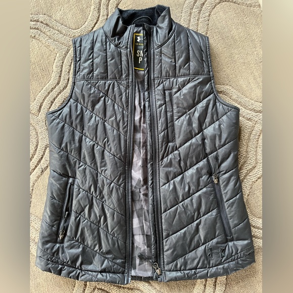 Under Armour Vest - Picture 6 of 7